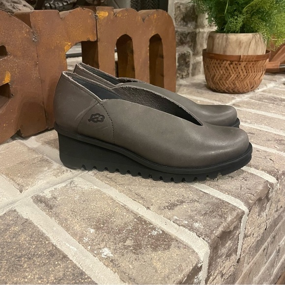 Loints of Holland Women’s Wedge Slip On Leather Loafers Grey Size 38(7.5) - Picture 1 of 8